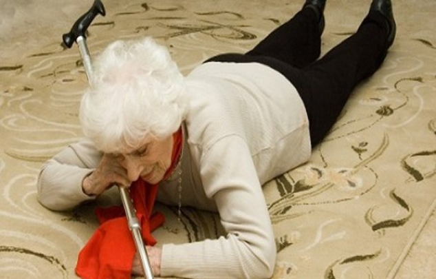 Phòng ngừa té ngã: chìa khoá tránh gãy xương